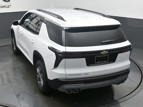 New 2026 Chevrolet Traverse LT w/ LPO, Floor Liner Package image 36
