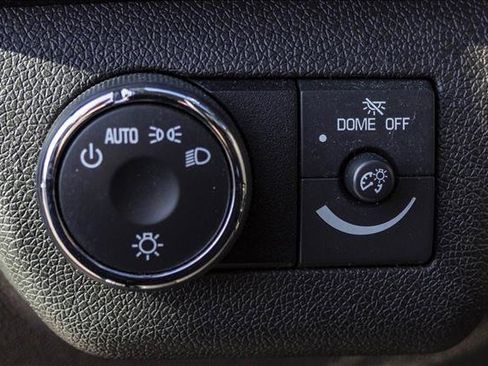 Used 2012 Chevrolet Traverse LT image 13