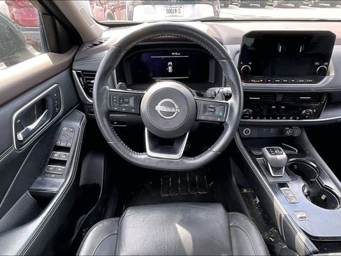 Used 2022 Nissan Rogue Platinum w/ Head-Up Display Package FWD image 6