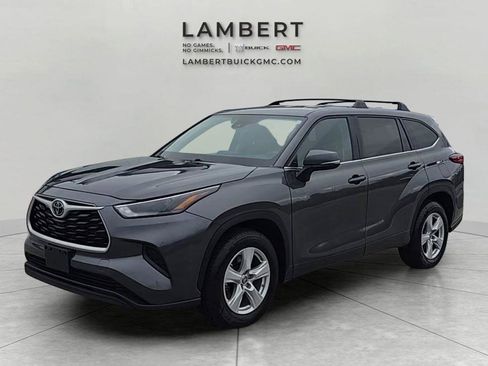 Used 2023 Toyota Highlander L image 1