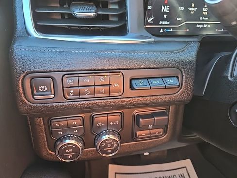 Used 2024 GMC Yukon XL Denali w/ Advanced Technology Package AWD/4WD image 47