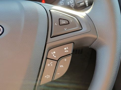 New 2024 Ford Edge SE image 9