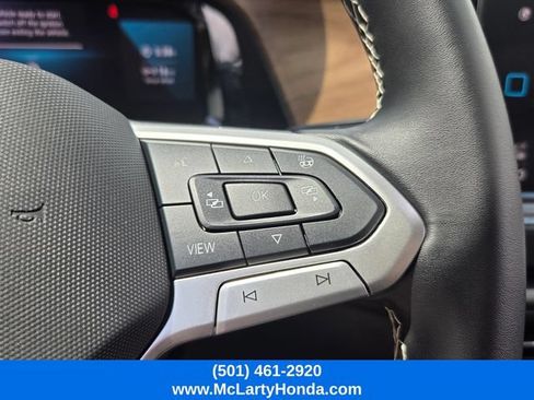 Used 2025 Volkswagen Atlas SE FWD image 25