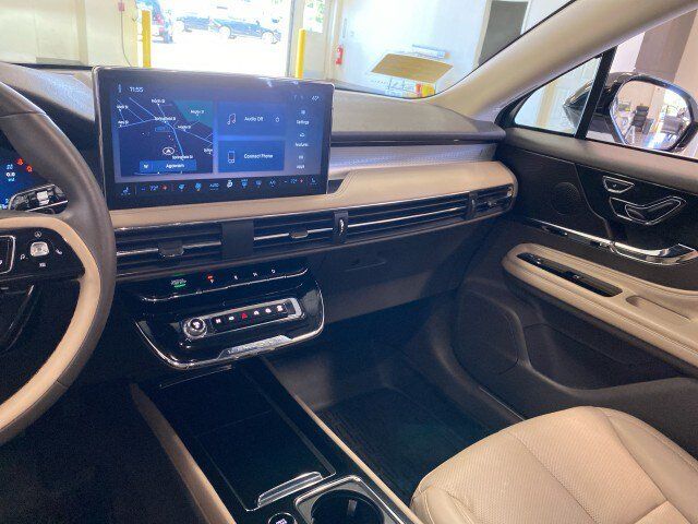 Used 2023 Lincoln Corsair AWD w/ Equipment Group 101A image 12