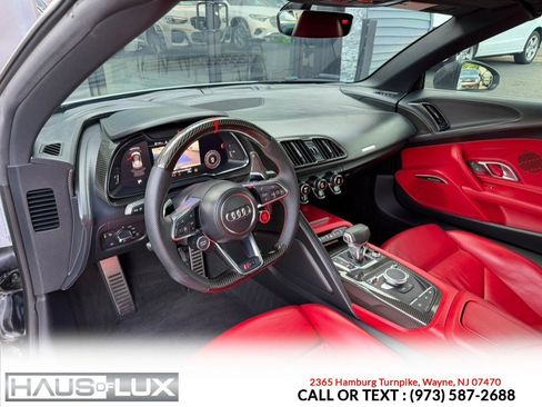 Used 2017 Audi R8 V10 w/ Carbon Exterior Package AWD/4WD image 29