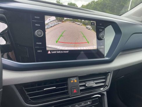 Certified 2023 Volkswagen Taos SE FWD image 26