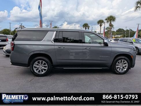 Used 2021 Chevrolet Suburban Premier RWD image 3
