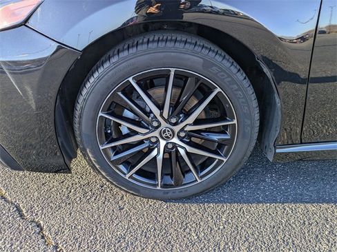 Used 2022 Toyota Camry SE image 13