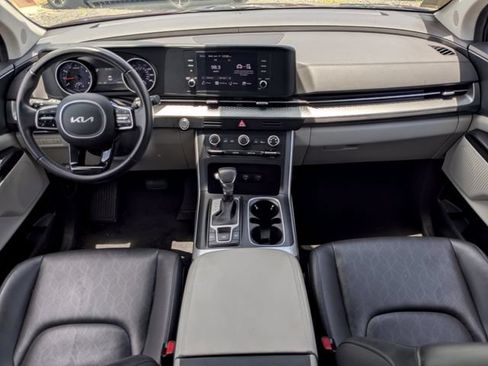 Certified 2024 Kia Carnival LX FWD image 20