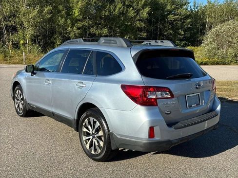 Used 2015 Subaru Outback 2.5i Limited AWD/4WD image 3