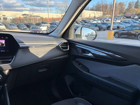 Used 2025 Chevrolet TrailBlazer LT image 33