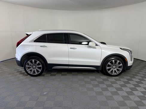 Used 2019 Cadillac XT4 Premium Luxury w/ Cold Weather Package FWD image 8
