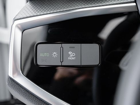 Certified 2024 Audi Q3 2.0T Premium image 15