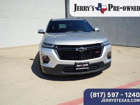 Used 2022 Chevrolet Traverse RS FWD image 7