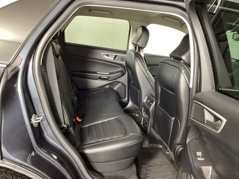 Used 2024 Ford Edge SEL w/ Convenience Package image 12