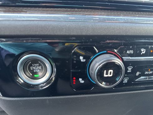 Used 2023 Chevrolet Silverado 1500 LT image 37