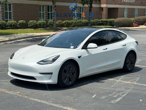 Used 2023 Tesla Model 3 Standard Range RWD image 2
