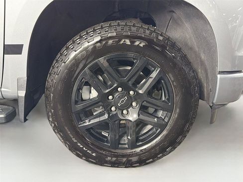 Used 2025 Chevrolet Silverado 1500 RST w/ Dark Appearance Package AWD/4WD image 36