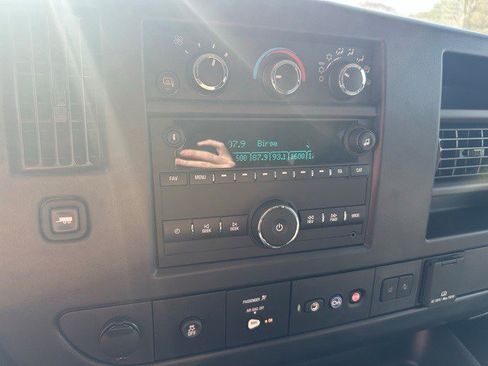 Certified 2024 Chevrolet Express 3500 LT w/ LT Preferred Equipment Group image 17