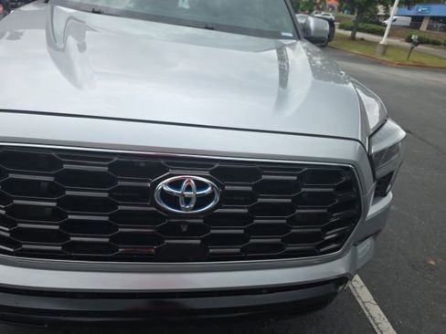 Used 2023 Toyota Sequoia Platinum AWD/4WD image 14