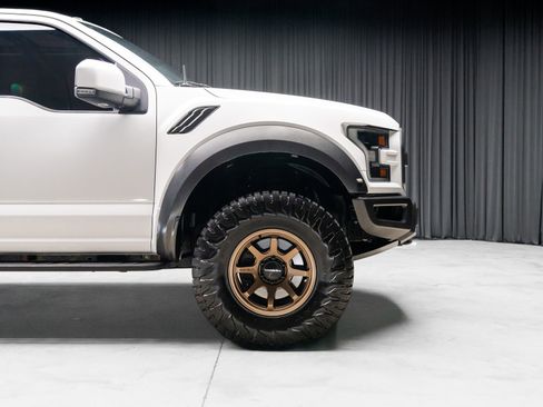 Used 2017 Ford F150 Raptor w/ Equipment Group 802A Luxury AWD/4WD image 22