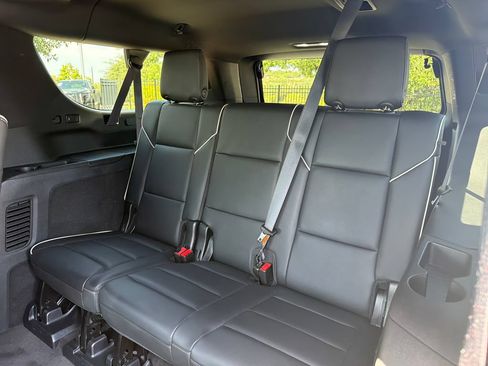 Used 2022 Cadillac Escalade ESV Premium Luxury AWD/4WD image 37