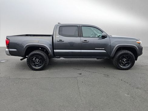 Used 2021 Toyota Tacoma SR5 image 6