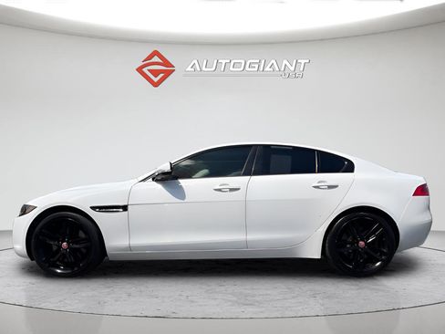 Used 2017 Jaguar XE Premium AWD/4WD image 3