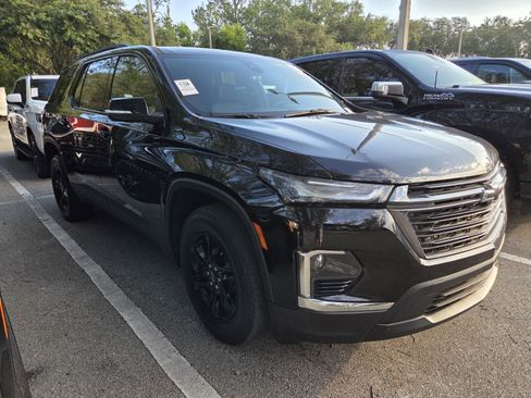 Certified 2023 Chevrolet Traverse LT FWD image 2