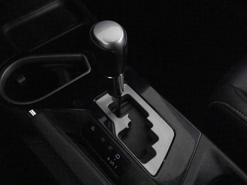 Used 2018 Toyota RAV4 Limited image 25