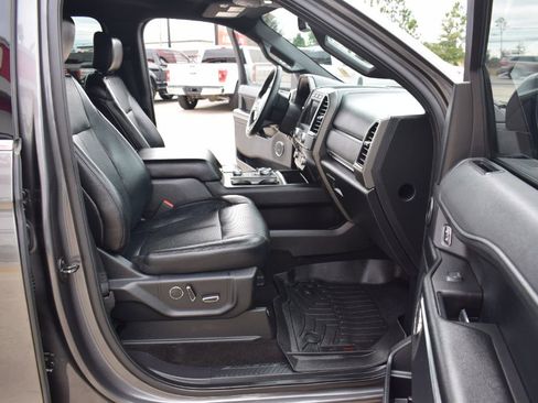 Used 2018 Ford Expedition XLT w/ Equipment Group 202A image 16