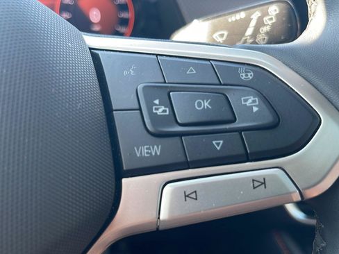 Used 2024 Volkswagen Atlas Peak Edition SE AWD/4WD image 34