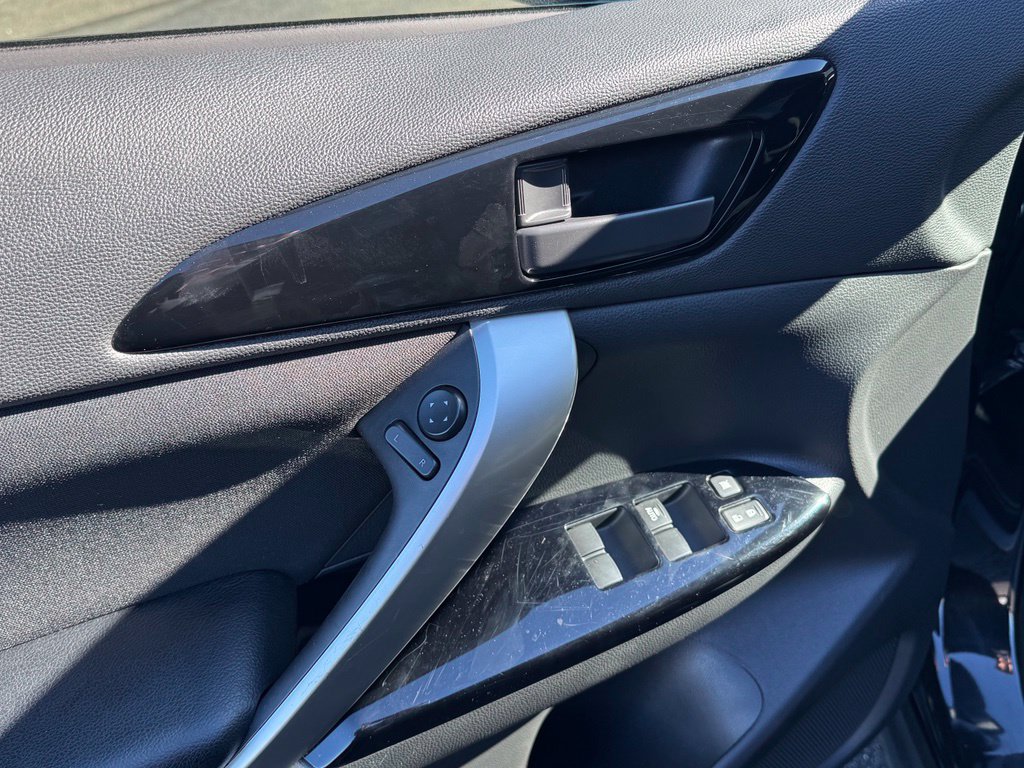 Used 2024 Mitsubishi Eclipse Cross LE AWD/4WD image 35
