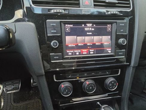 Used 2020 Volkswagen GTI S image 14