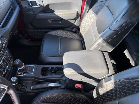 Used 2021 Jeep Wrangler Unlimited Sahara image 41