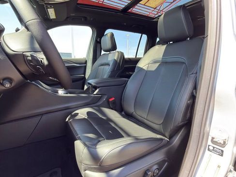 New 2026 Jeep Grand Cherokee L Limited AWD/4WD image 13