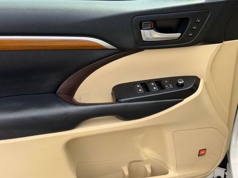 Used 2017 Toyota Highlander Limited w/ Protection Package #3 image 14