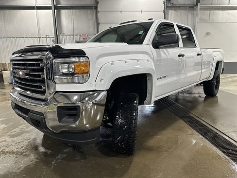 Used 2015 GMC Sierra 2500 Crew Cab Long Bed 6.0L V8 4x4 image 6