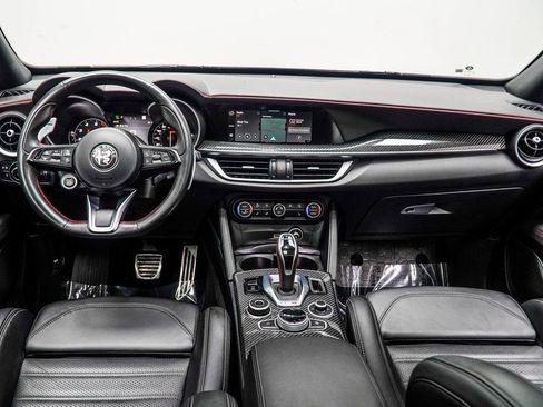 Used 2023 Alfa Romeo Stelvio Estrema AWD/4WD image 5