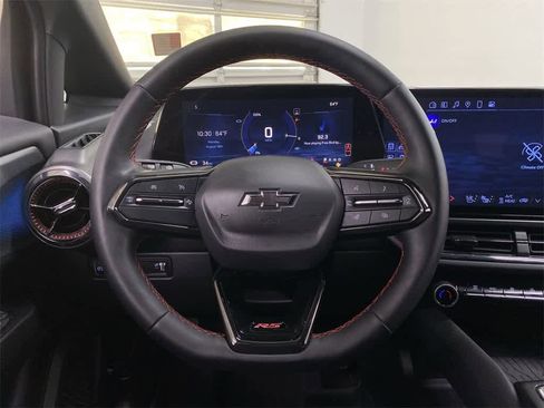 Used 2024 Chevrolet Equinox EV RS image 21