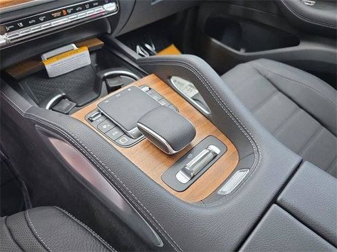Used 2025 Mercedes-Benz GLS 450 4MATIC image 33