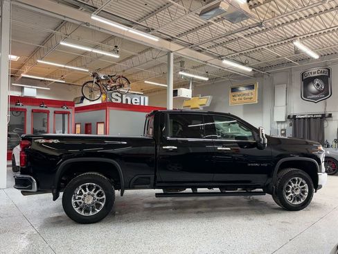 Used 2024 Chevrolet Silverado 3500 LTZ w/ LTZ Premium Package image 6