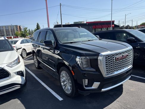 Used 2023 GMC Yukon Denali w/ Denali Reserve Package AWD/4WD image 5
