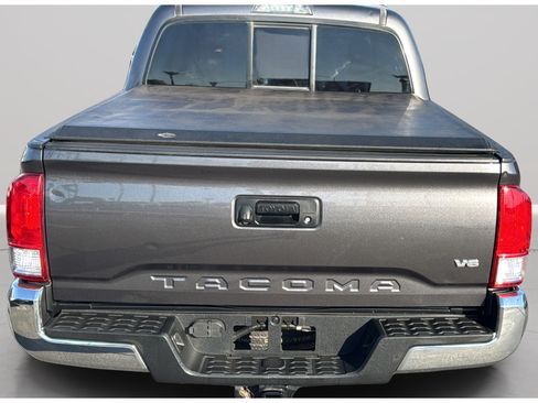 Used 2016 Toyota Tacoma SR5 w/ Towing Package RWD image 14