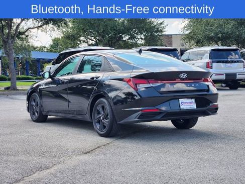 Used 2023 Hyundai Elantra SEL image 3
