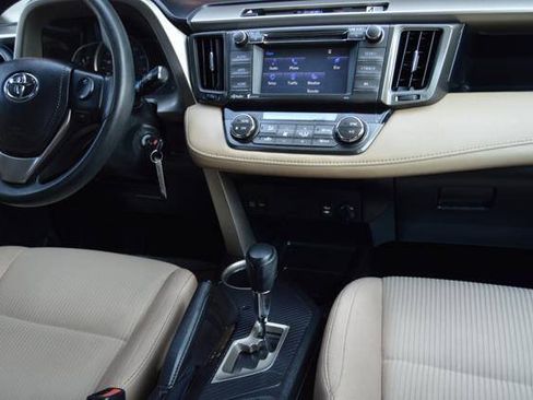 Used 2014 Toyota RAV4 XLE AWD/4WD image 19