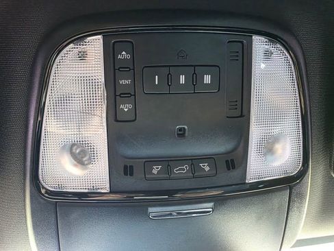 Used 2023 Dodge Durango GT image 28