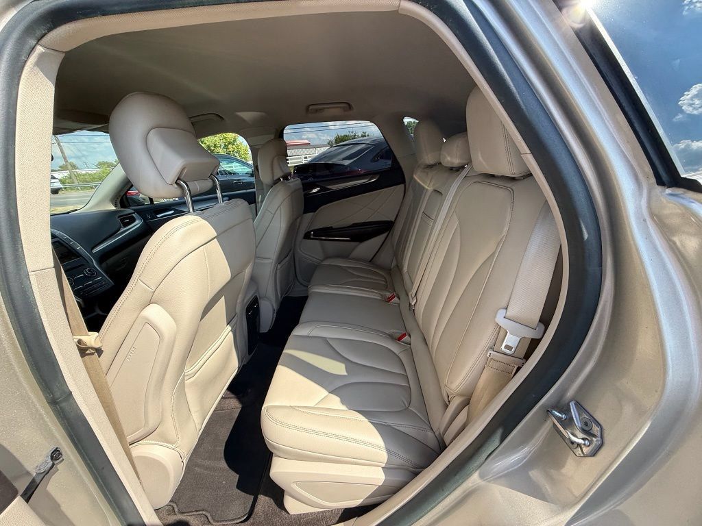 Used 2017 Lincoln MKC Premiere FWD image 18