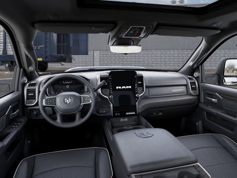 New 2026 RAM 2500 Laramie AWD/4WD image 14