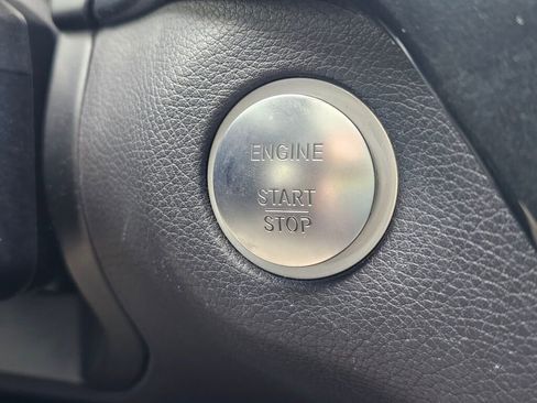 Used 2015 Mercedes-Benz ML 350 4MATIC image 32